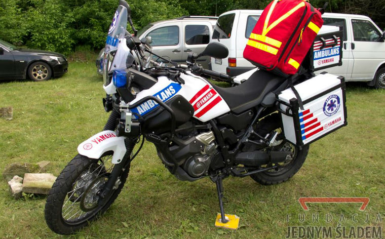 Moto-ambulans Fundacji Jednym Śladem - Yamaha Tenere XT660Z. Źródło: Fundacja Jednym Śladem