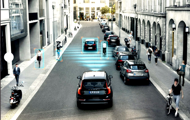 System city safety w akcji, fot. Volvo volvo xc90