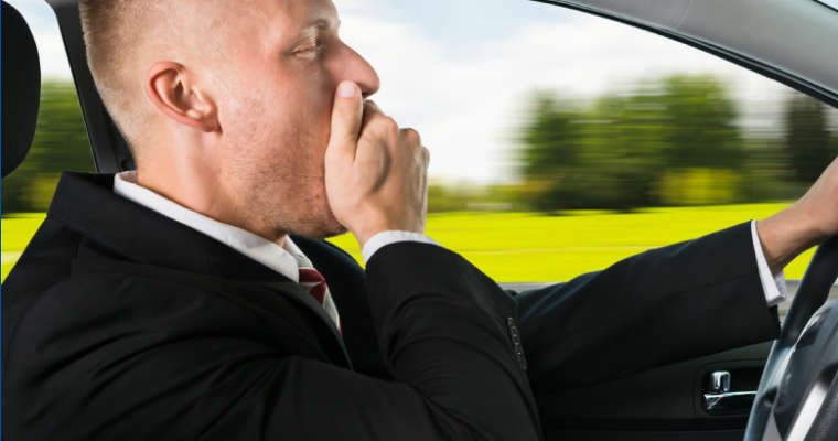 Śpiący kierowcy są ogromnym zagrożeniem Źródło: AAA Foundation for Road Safety