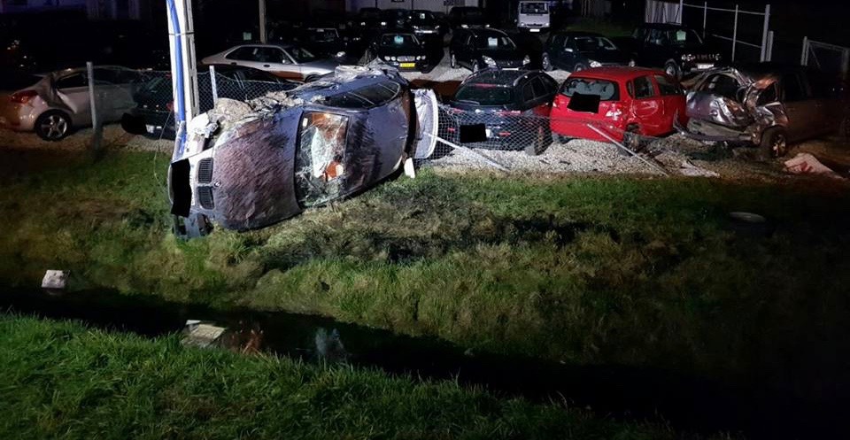 Wypadek w Jadownikach. Źródło: Facebook OSP Jadowniki