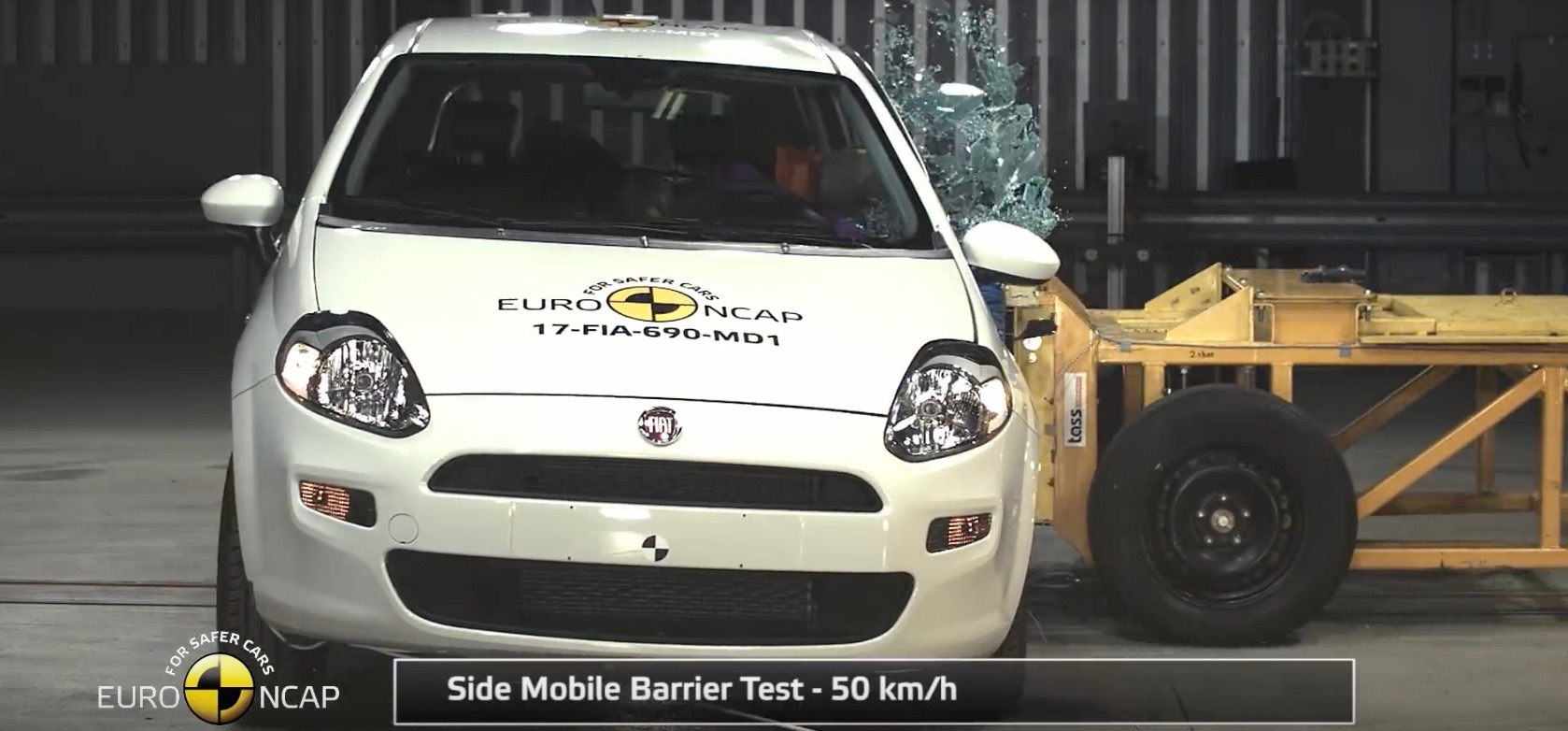Fiat Punto otrzymał w teście Euro NCAP zero gwiazdek. Zrodlo: YouTube