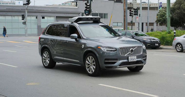 Autonomiczny samochód Volvo, którymi Uber prowadzi testy w USA. Fot. Dlli/CC ASA 4.0