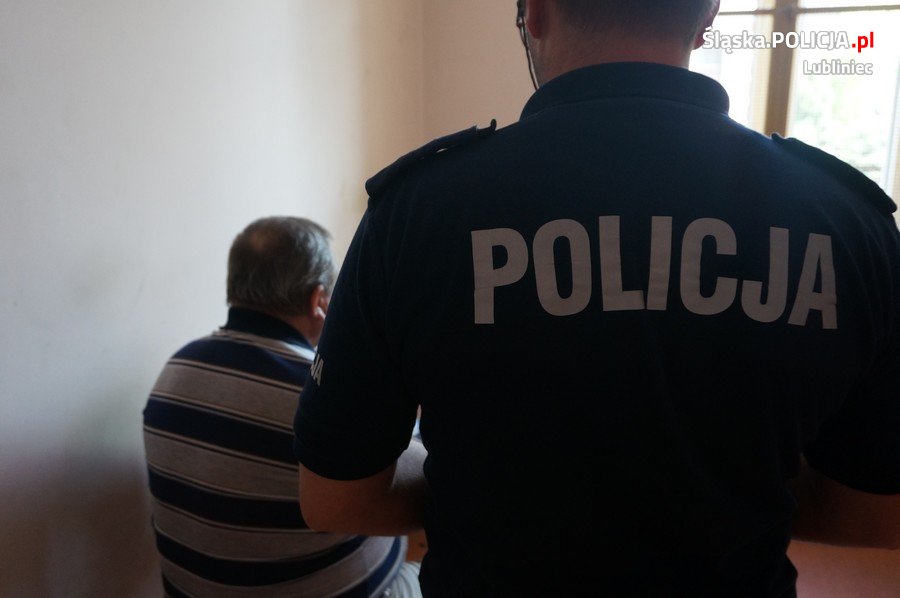Mieszkaniec powiatu lublinieckiego (Śląskie) po imprezie przejechał kolegę. Mężczyzna zmarł. Fot. Policja