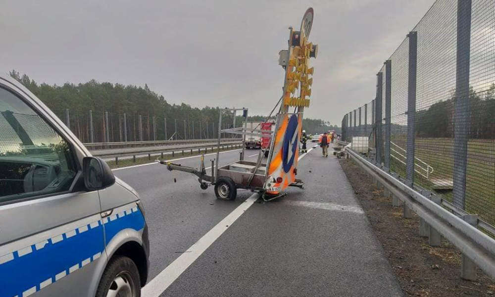 Wypadek na drodze S3 z robotnikami prowadzącymi prace. Fot. OSP Skwierzyna