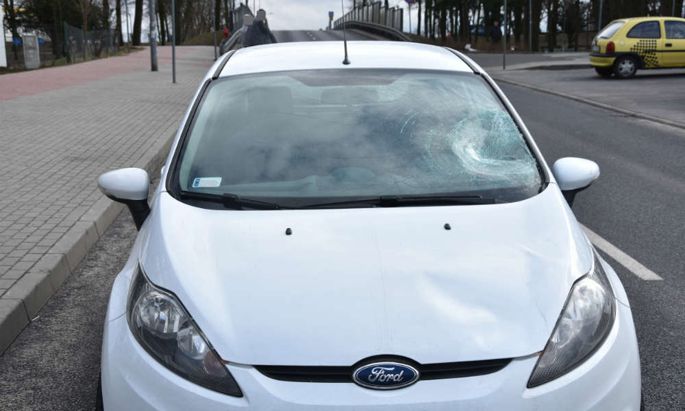 18-letni kierowca potrącił pieszego na przejściu w Zielonej Górze Fot. Policja