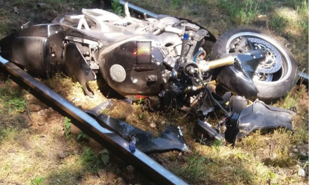 W Sosnowcu motocyklista zabił kobietę przechodzącą przez przejście dla pieszych z dziećmi. Fot. Policja