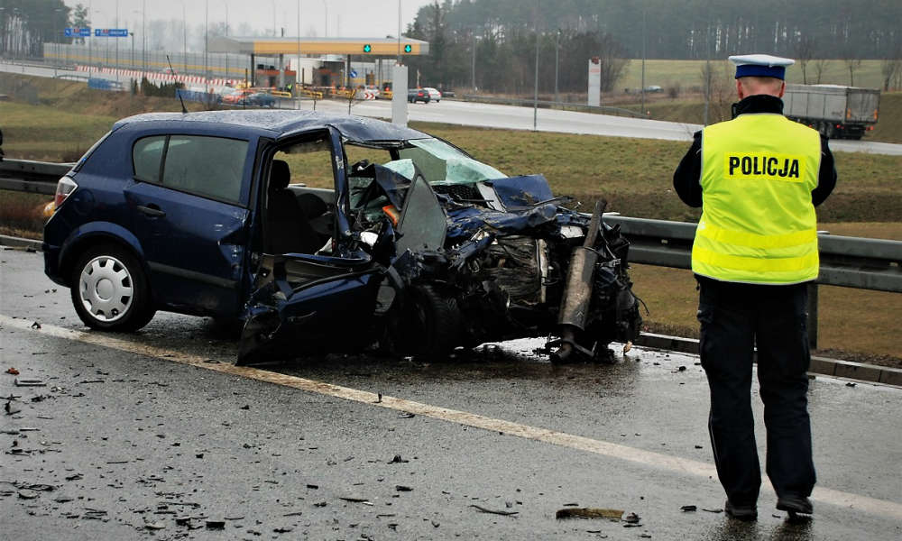 W lutym 53-latek jechał oplem astrą pod prąd autostradą A1 i spowodował wypadek śmiertelny Fot. Policja