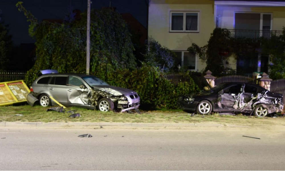 Ucieczka przed policją mimo urwanego koła. Za kierownicą