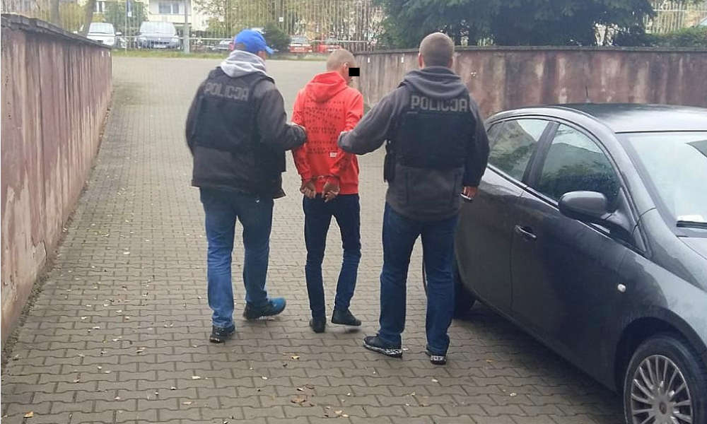 33-latek za przejechanie pieszych na przejściu w Bydgoszczy i prowadzenie po pijanemu został aresztowany tymczasowo na 3 miesiące. Fot. Policja