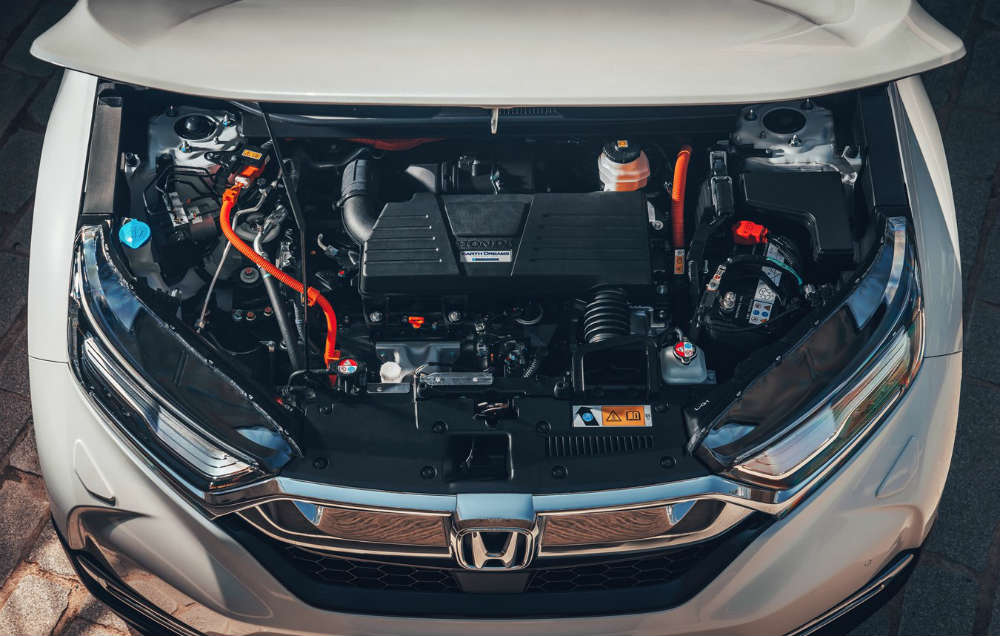 Honda RC-V Hybrid ma pod maską pracujący w oszczędnym cyklu Atkinsona silnik benzynowy o poj. 2 l współpracujący z dwoma silnikami elektrycznymi Fot. mat. prasowe