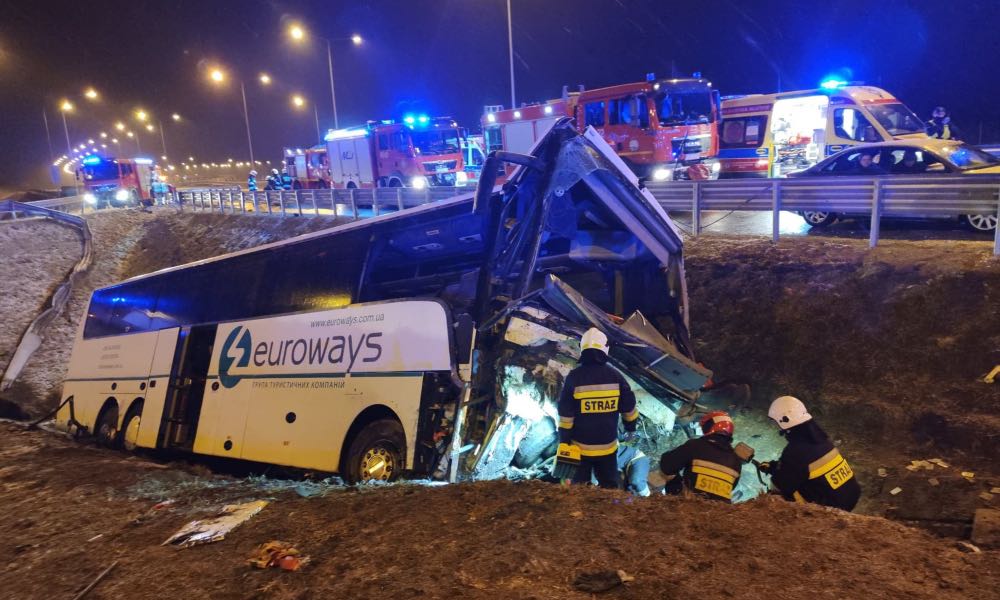 Kolejny wypadek autokaru na autostradzie A4 Źródło: Wojewódzka Stacja Pogotowia Ratunkowego w Przemyślu/Facebook