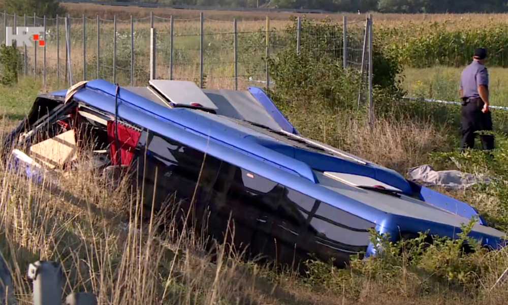 Wypadek polskiego autokaru na autostradzie A4 w Chorwacji Źródło: HRT