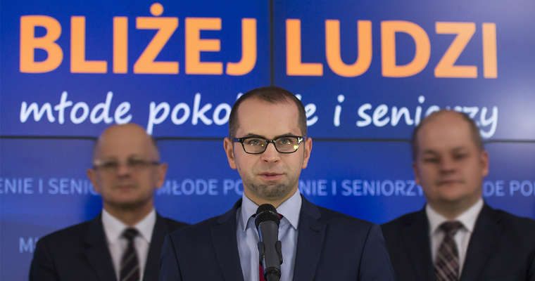 Poseł PO Michał Szczerba na konferencji w 2014 r. Fot. Platforma Obywatelska RP/CC-ASA-2.0
