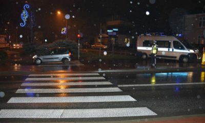 Przejście dla pieszych w Krośnie, na którym kierowca potrącił pieszego. Fot. Policja