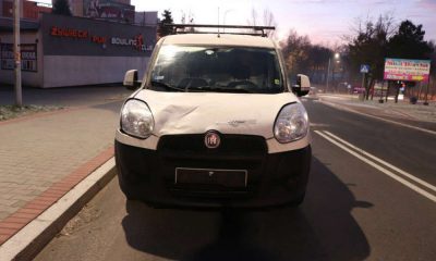 Kierowca w Jastrzębiu-Zdroju potrącił kobietę na pasach, bo podczas jazdy czyścił oszronioną szybę. Fot. Policja