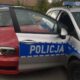 Kierowca BMW zatrzymany przez policję nagle ruszył i doprowadził do kolizji z radiowozem. Fot. Policja