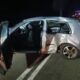 Volkswagen rozbity po uderzeniu w drzewo. Prowadził go 18-letni kierowca Fot. Policja