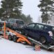 Transport pierwszych samochodów skonfiskowanych pijanym kierowcom na Łotwie, który wyrusza na Ukrainę Źtódło: Twitter/VID